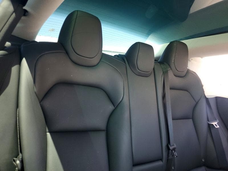 2025 TESLA MODEL 3 10