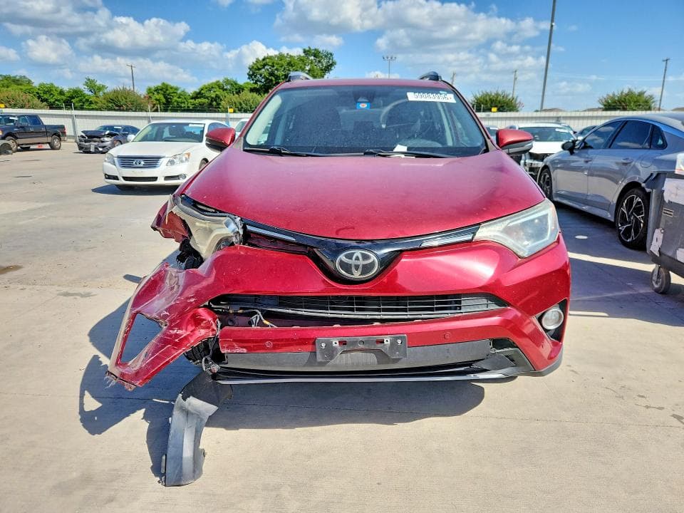 2018 TOYOTA RAV4 XLE 5