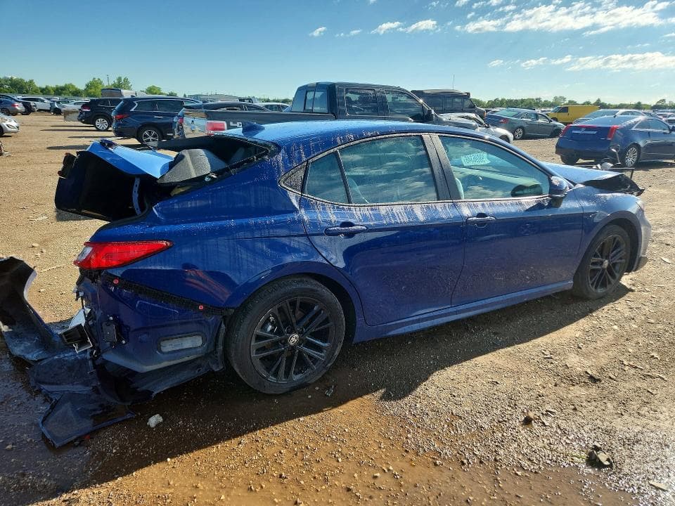 2026 TOYOTA CAMRY SE 3