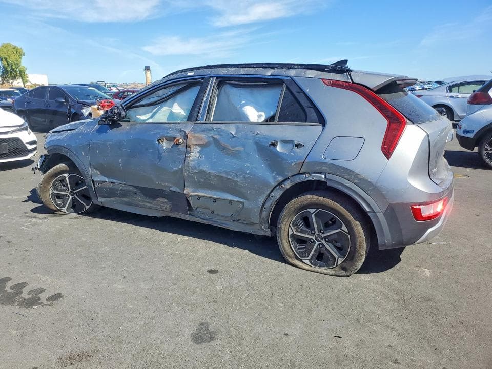2023 KIA NIRO EX 2