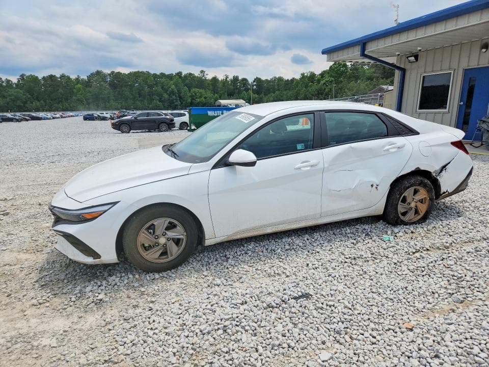 2025 HYUNDAI ELANTRA SE - 1