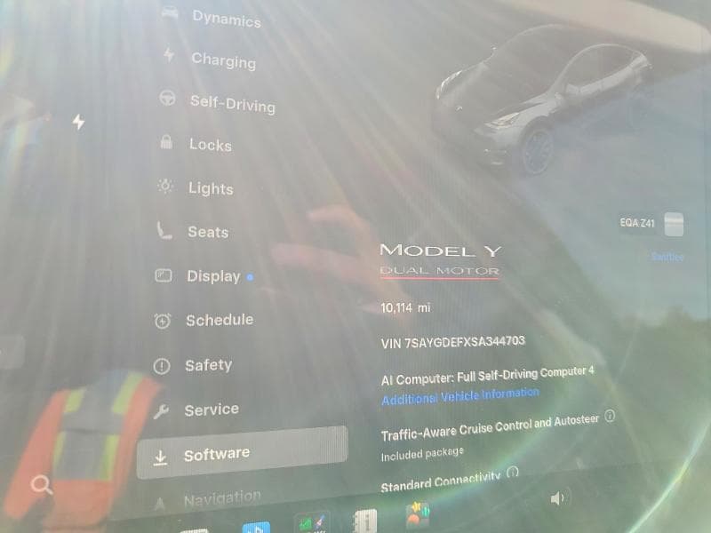 2025 TESLA MODEL Y 9