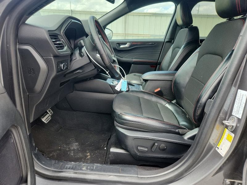 2024 FORD ESCAPE ST LINE 7