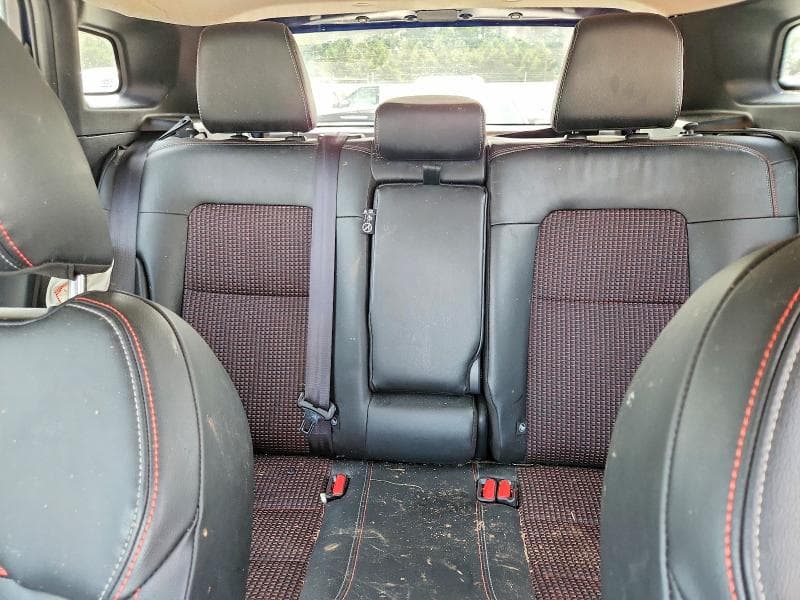 2025 NISSAN KICKS SR 10
