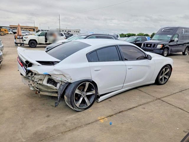 2017 DODGE CHARGER SE 3