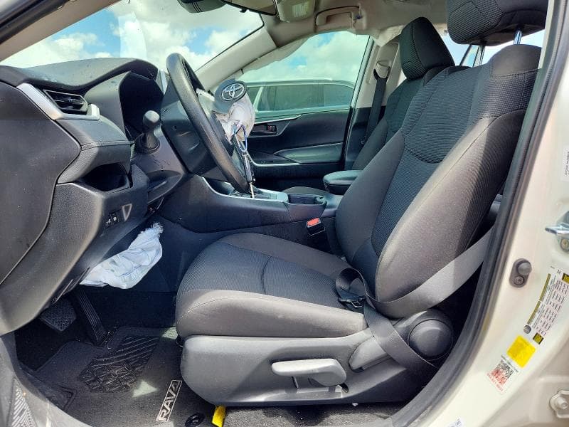 2025 TOYOTA RAV4 LE 7