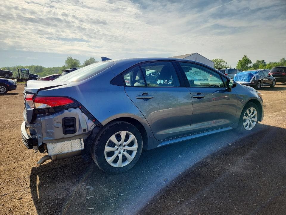 2025 TOYOTA COROLLA 3
