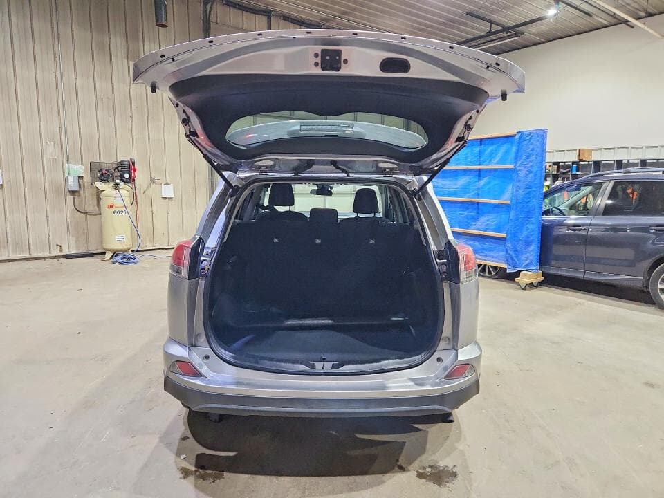 2017 TOYOTA RAV4 LE 6