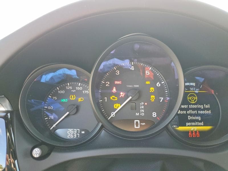 2026 PORSCHE MACAN BASE 9