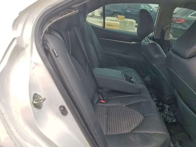 2021 TOYOTA CAMRY SE 10
