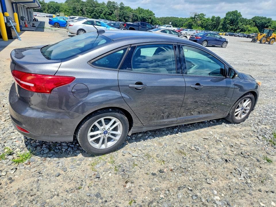 2017 FORD FOCUS SE 3