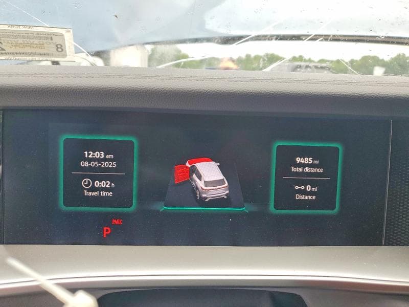2025 VOLKSWAGEN TIGUAN SE 9