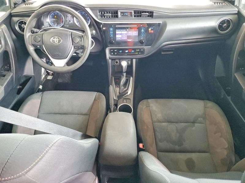 2019 TOYOTA COROLLA LE 8