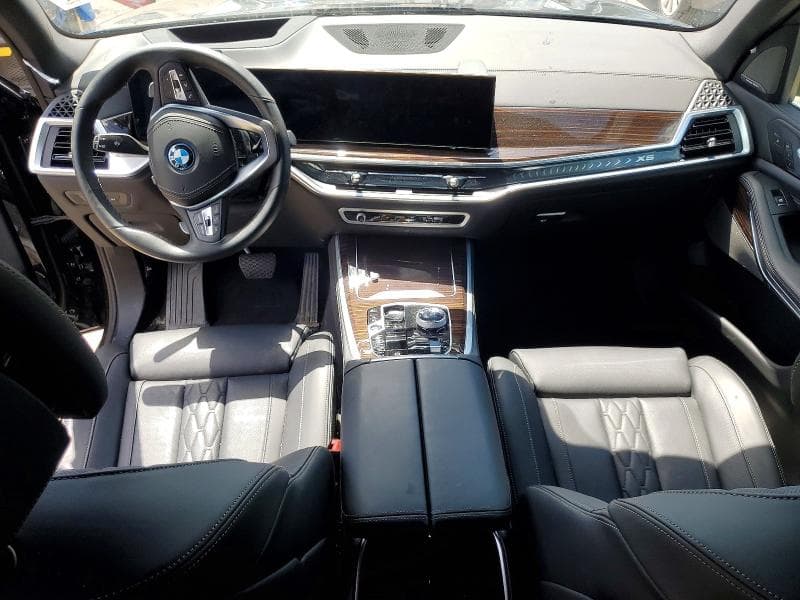 2026 BMW X5 XDRIVE50E 8