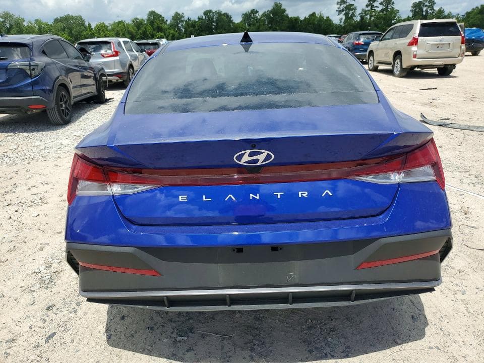 2026 HYUNDAI ELANTRA SE 6