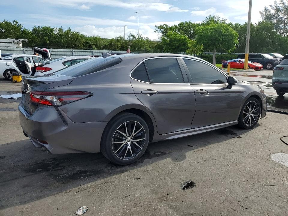 2023 TOYOTA CAMRY SE 3