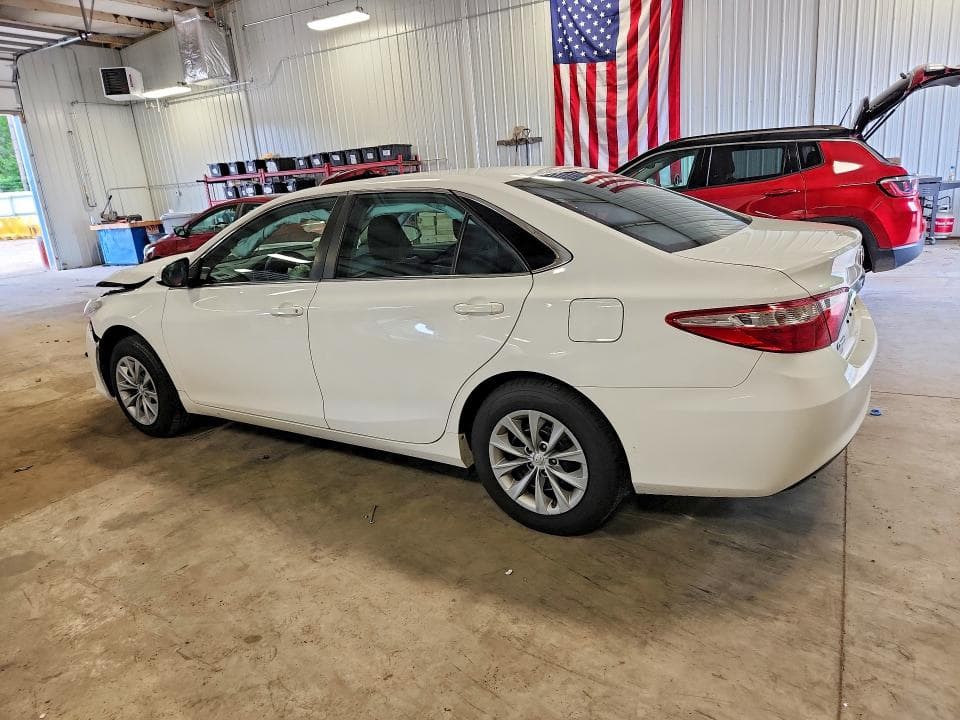 2017 TOYOTA CAMRY LE 2