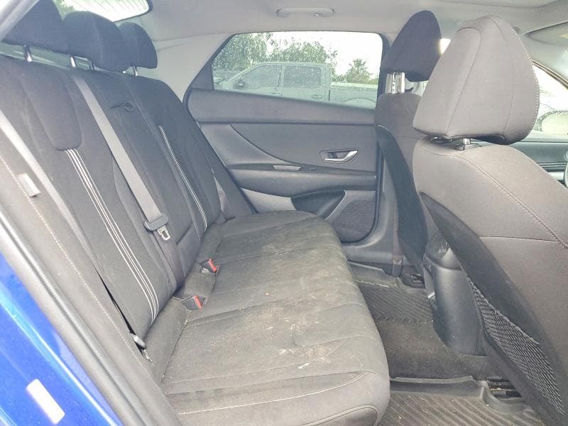 2024 HYUNDAI ELANTRA SEL 10