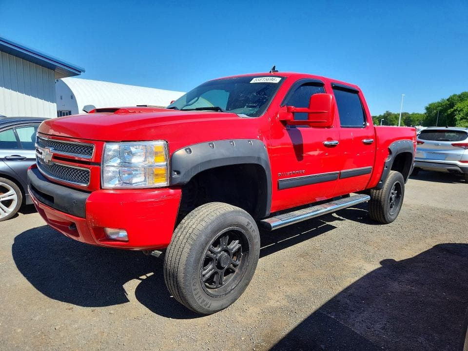 2013 CHEVROLET SILVERADO - 1
