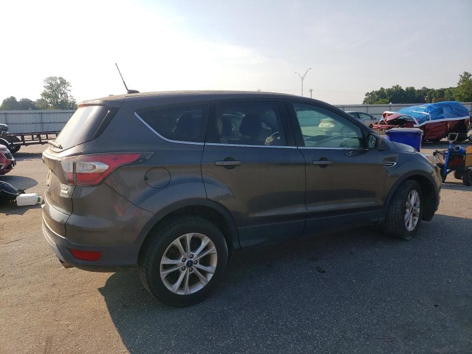 2017 FORD ESCAPE SE 3