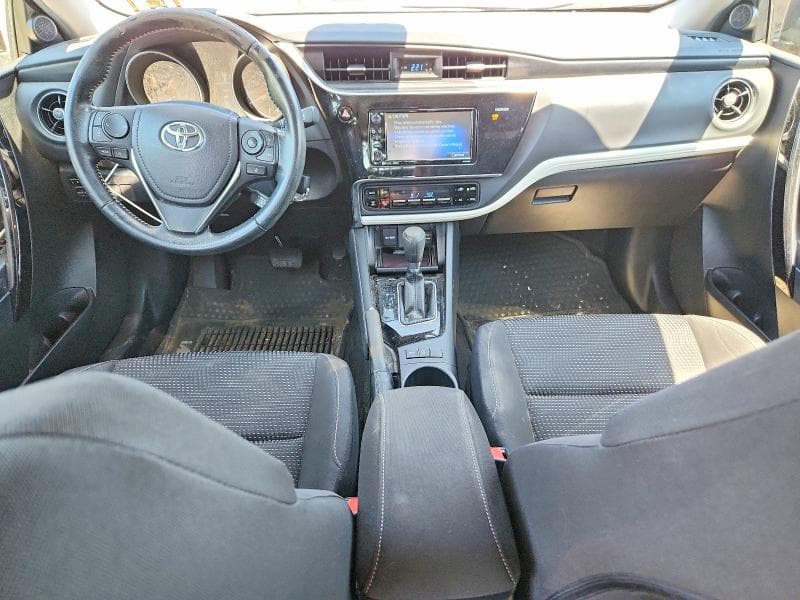 2017 TOYOTA COROLLA IM BASE 8