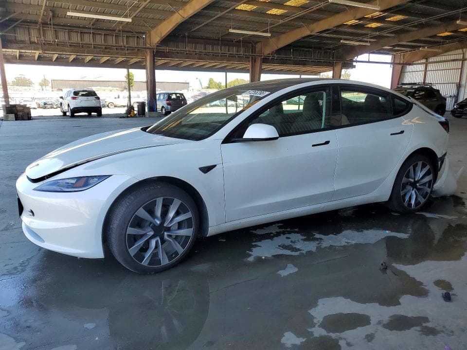 2026 TESLA MODEL 3 - 1
