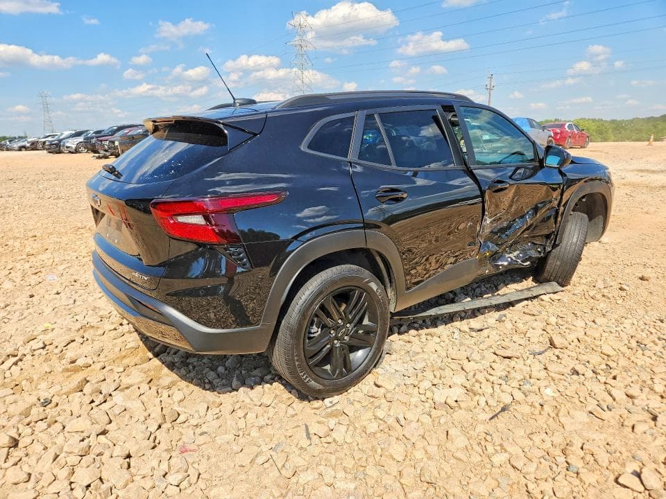 2025 CHEVROLET TRAX ACTIV 3