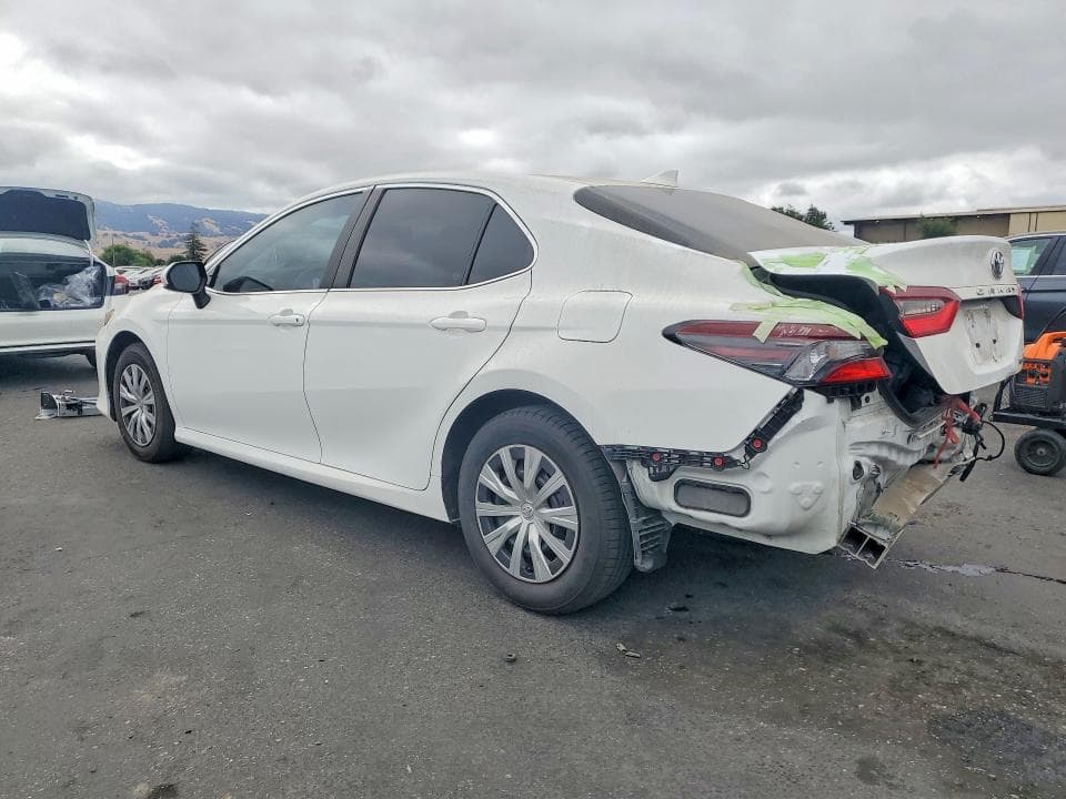 2023 TOYOTA CAMRY LE 2
