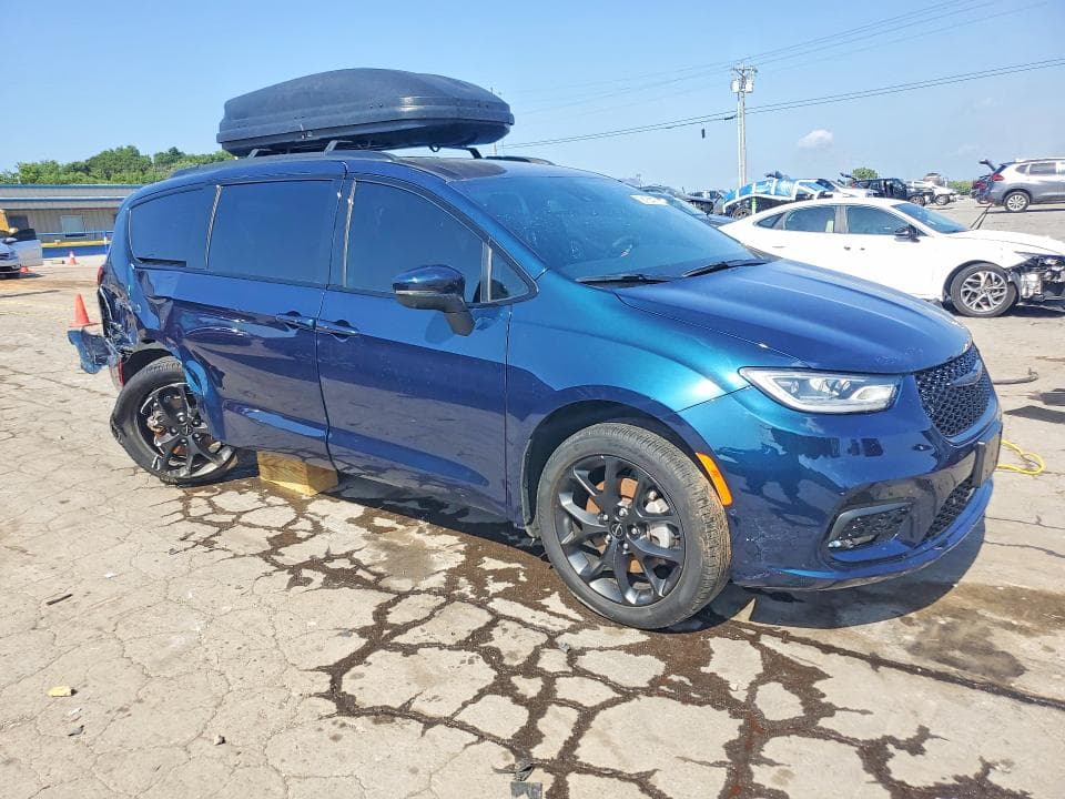 2023 CHRYSLER PACIFICA TOURING L 4