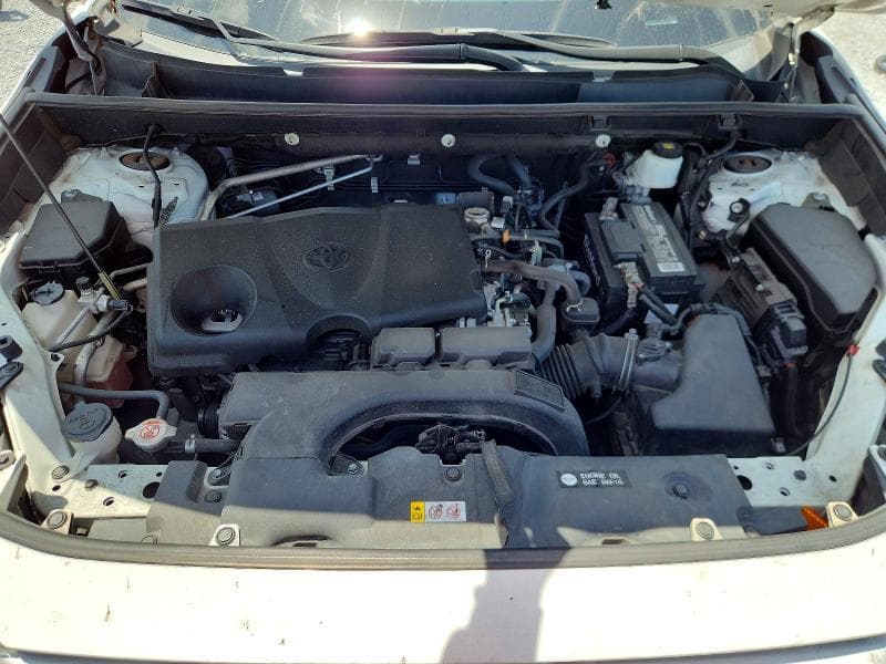 2020 TOYOTA RAV4 LE 12