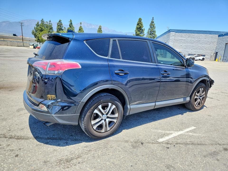 2017 TOYOTA RAV4 LE 3