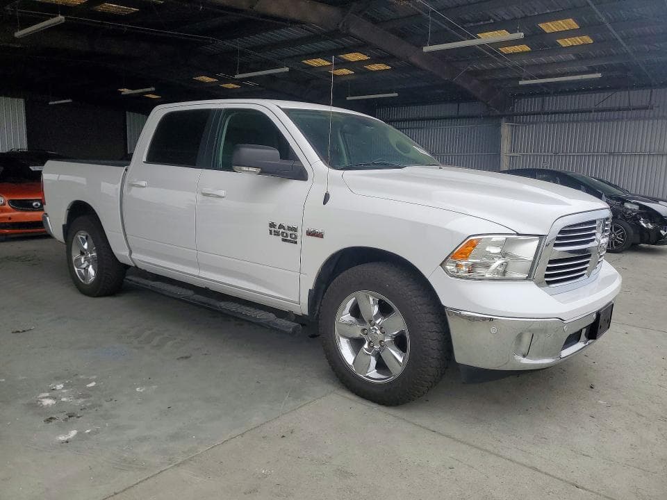 2019 RAM 1500 CLASSIC SLT 4