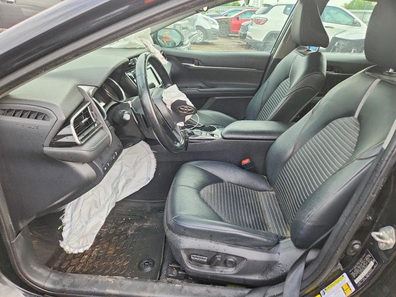 2020 TOYOTA CAMRY SE 7