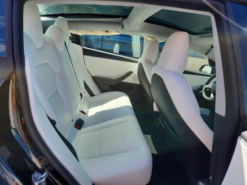2025 TESLA MODEL 3 10