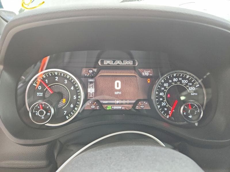 2025 RAM 1500 BIG HORN 9