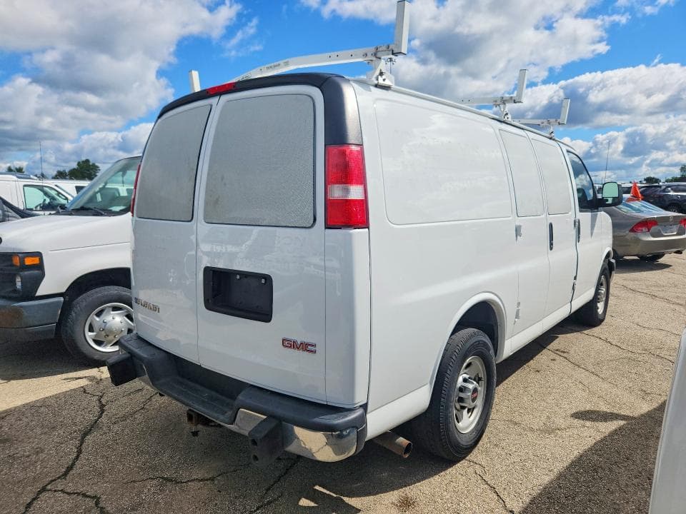 2017 GMC SAVANA G2500 3