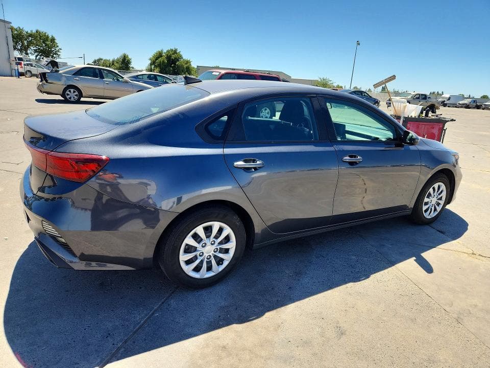2023 KIA FORTE LX 3