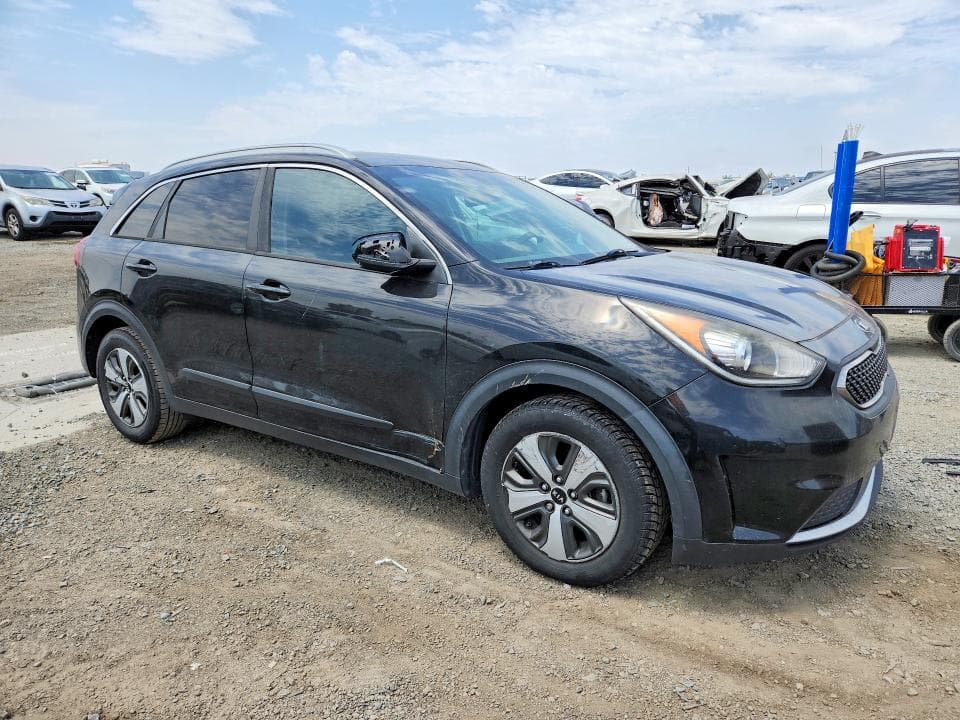 2017 KIA NIRO LX 4
