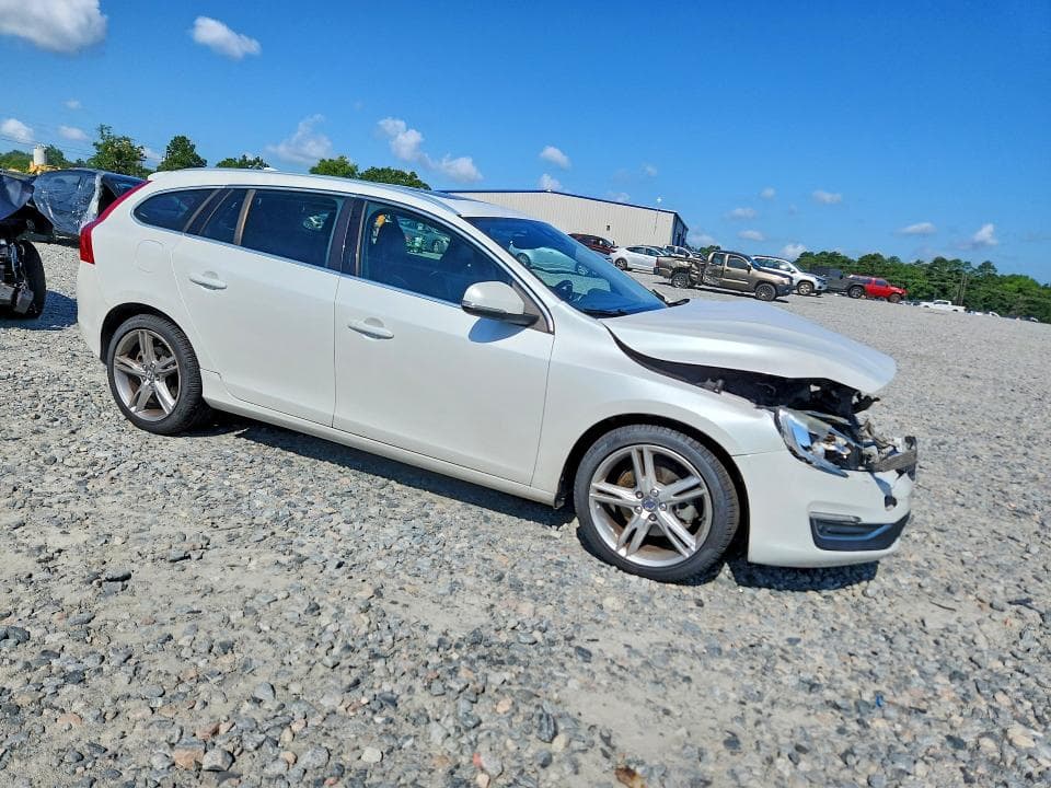 2017 VOLVO V60 T5 PREMIER 4
