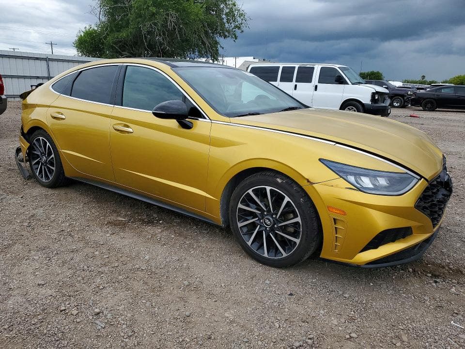 2020 HYUNDAI ELENTRA 4