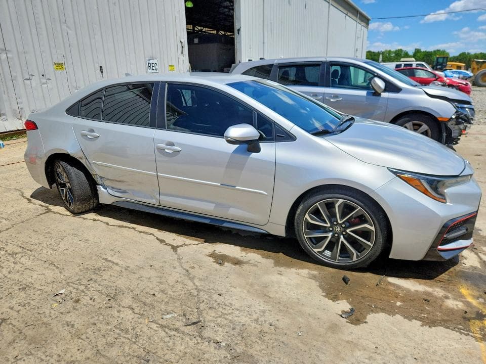 2020 TOYOTA COROLLA SE 4