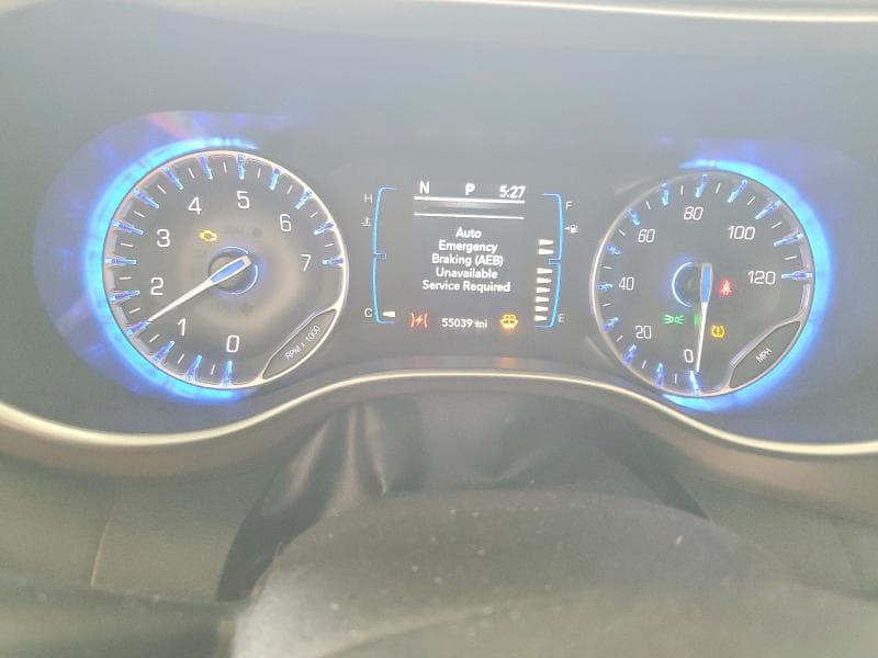 2023 CHRYSLER VOYAGER LX 9