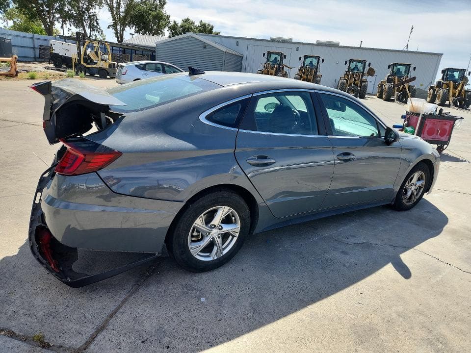 2022 HYUNDAI SONATA SE 3