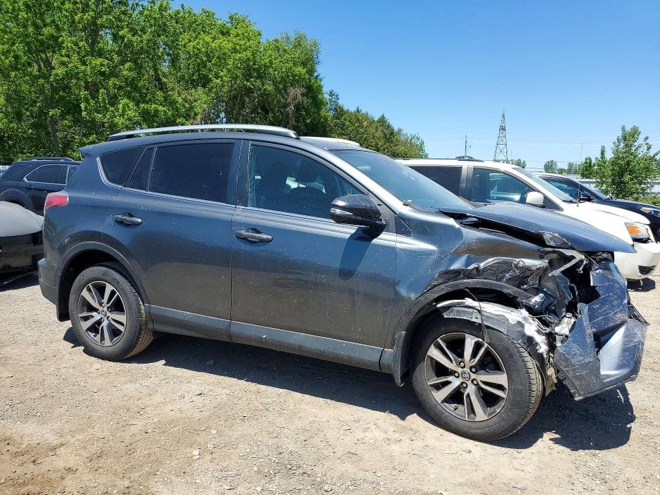 2018 TOYOTA RAV4 LE 4