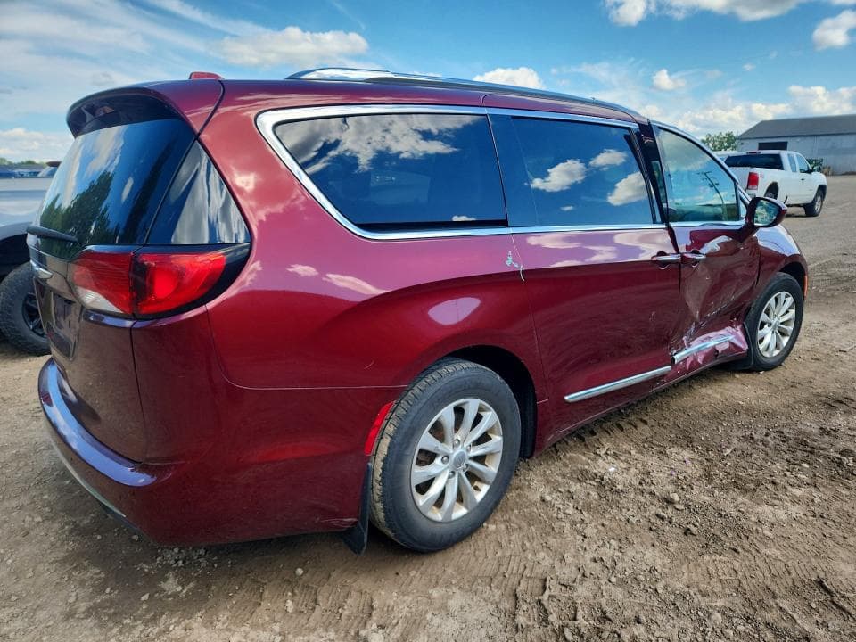 2018 CHRYSLER PACIFICA TOURING L 3