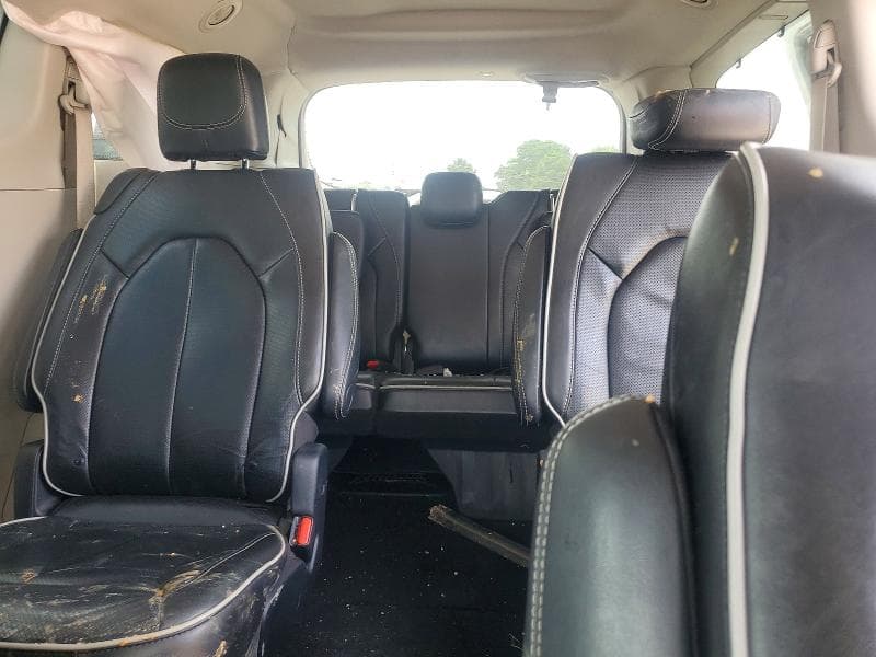 2022 CHRYSLER PACIFICA LIMITED 10