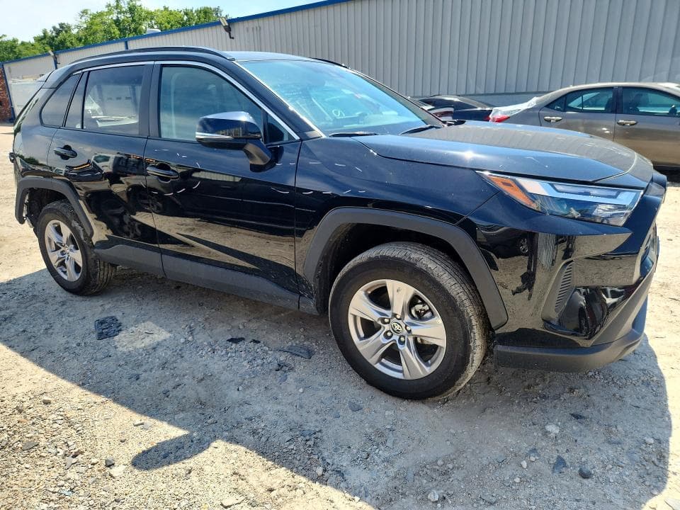 2025 TOYOTA RAV4 XLE 4