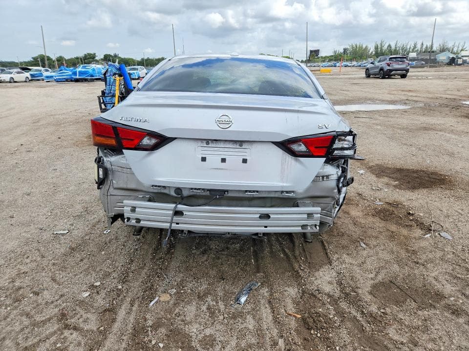 2022 NISSAN ALTIMA SV 6