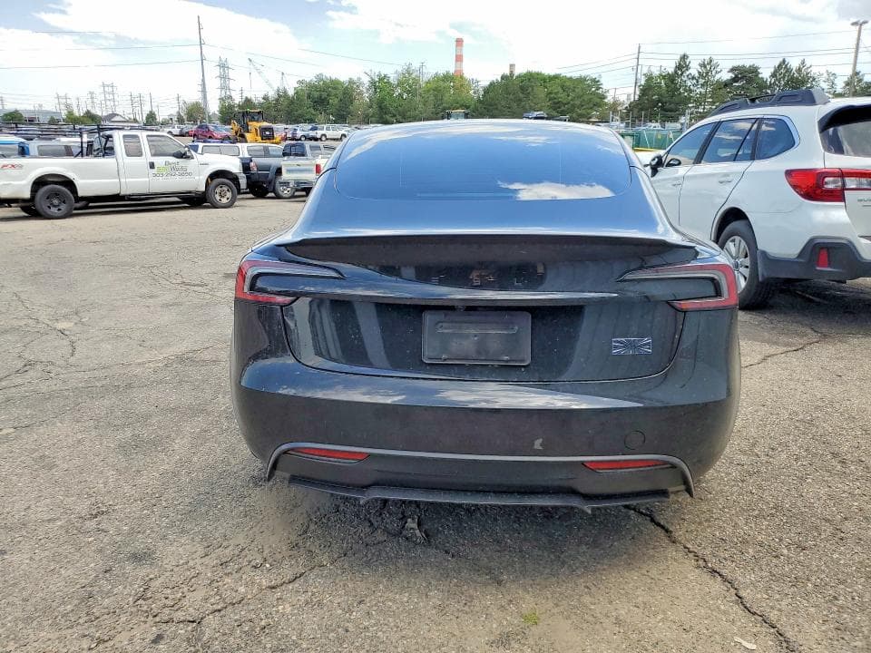 2026 TESLA MODEL 3 6