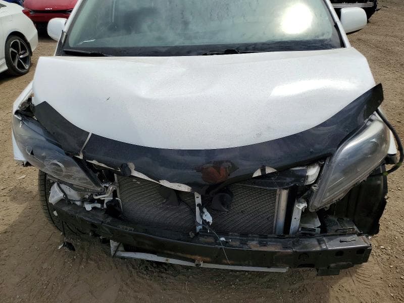 2020 TOYOTA SIENNA SE 8-PASSENGER 12